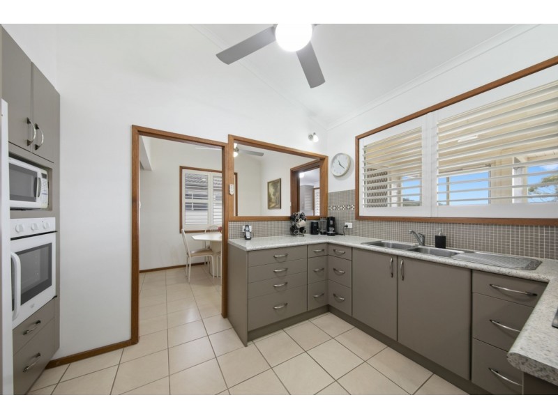 60 Alhambra Avenue, Macquarie Hills NSW 2285