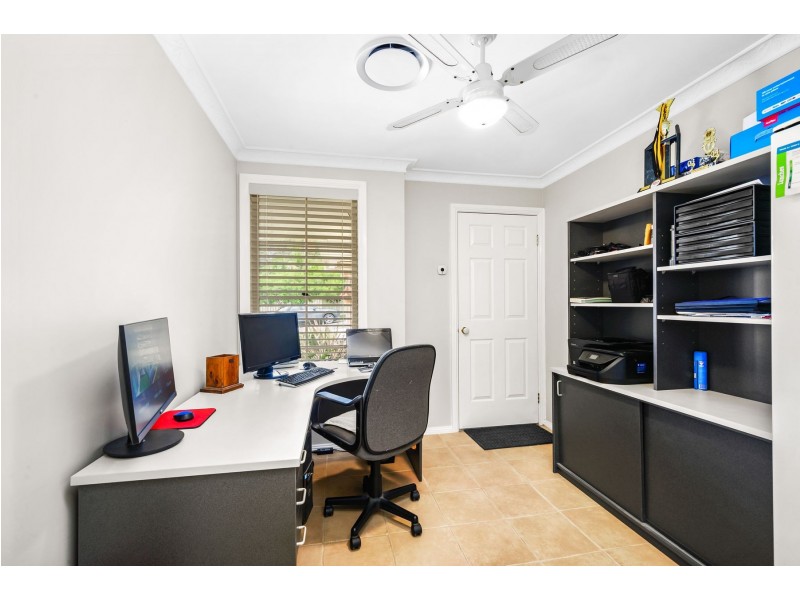 17 Pebble Beach Court, Belmont NSW 2280