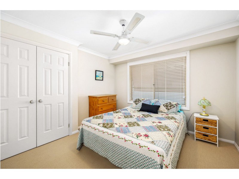 17 Pebble Beach Court, Belmont NSW 2280