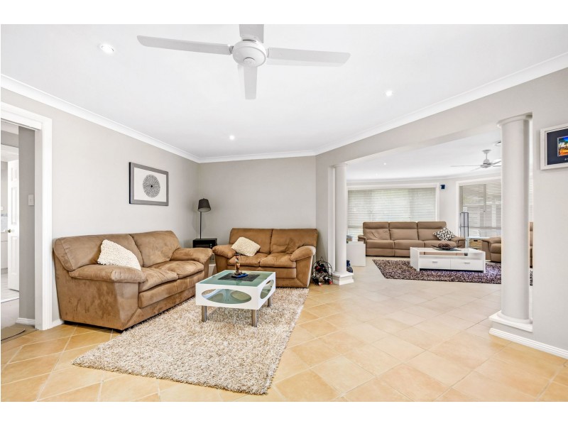 17 Pebble Beach Court, Belmont NSW 2280