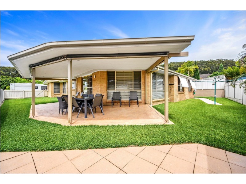 17 Pebble Beach Court, Belmont NSW 2280