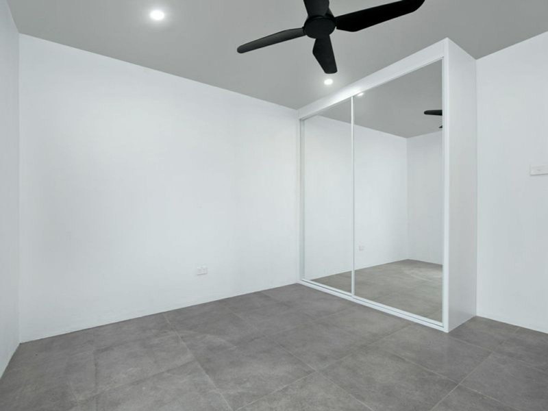 2/33 Nesca Parade, The Hill NSW 2300