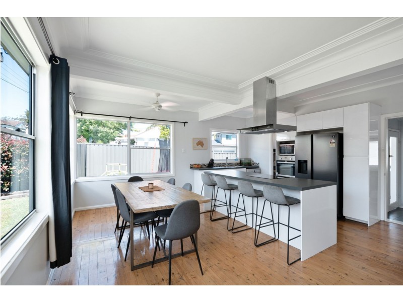 10 Buttaba Avenue, Belmont North NSW 2280