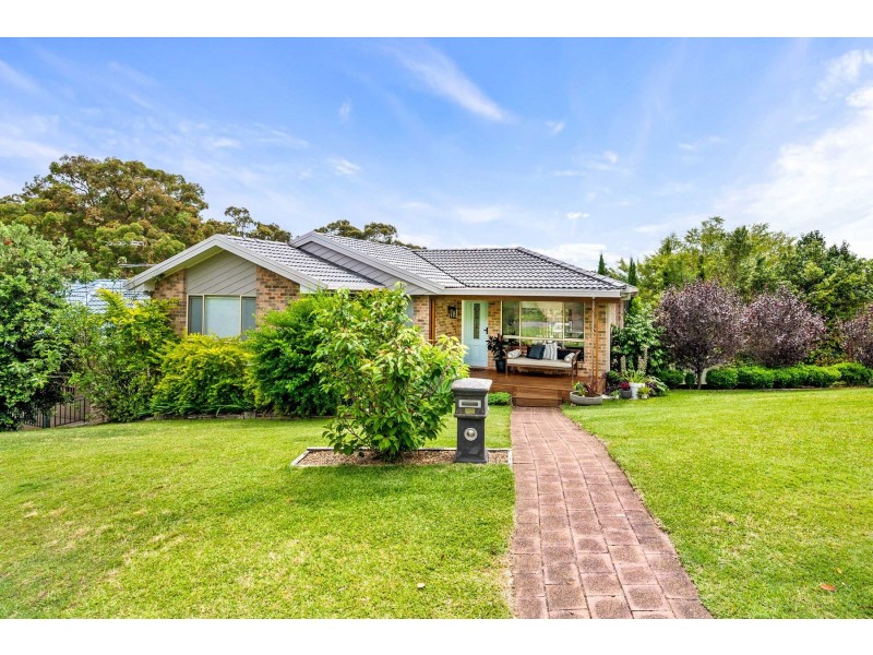 52 McElwee Drive, Tingira Heights NSW 2290