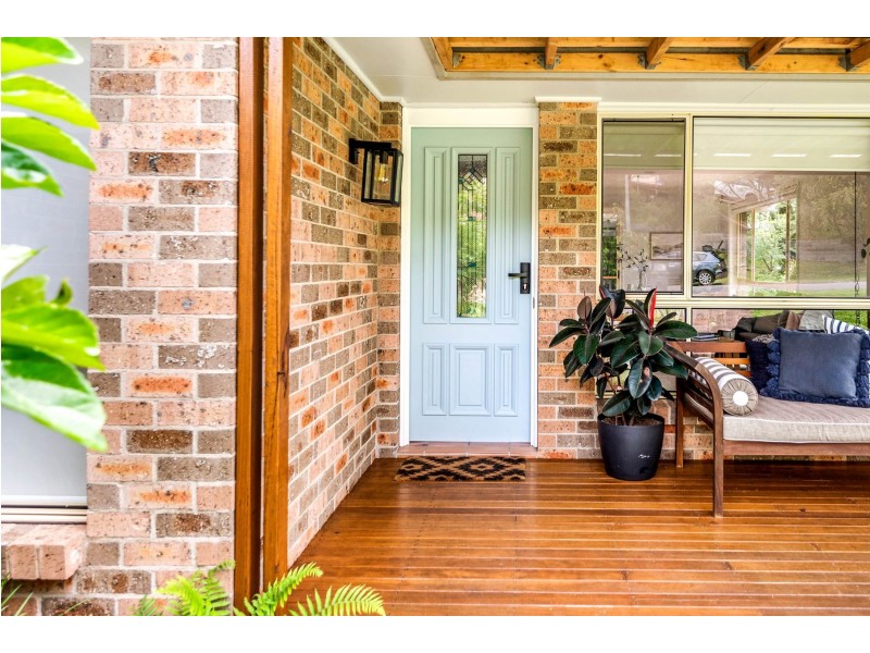 52 McElwee Drive, Tingira Heights NSW 2290