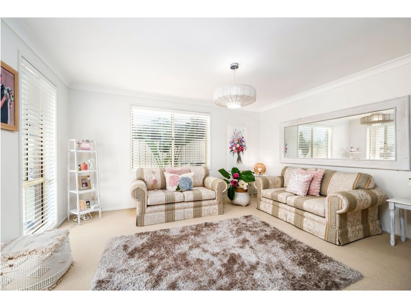 38 Green Point Drive, Belmont NSW 2280