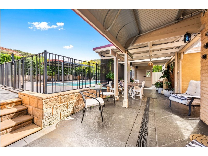 38 Green Point Drive, Belmont NSW 2280
