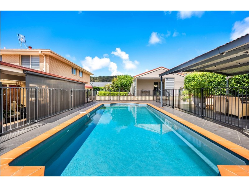 38 Green Point Drive, Belmont NSW 2280
