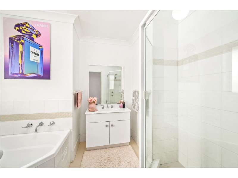 38 Green Point Drive, Belmont NSW 2280