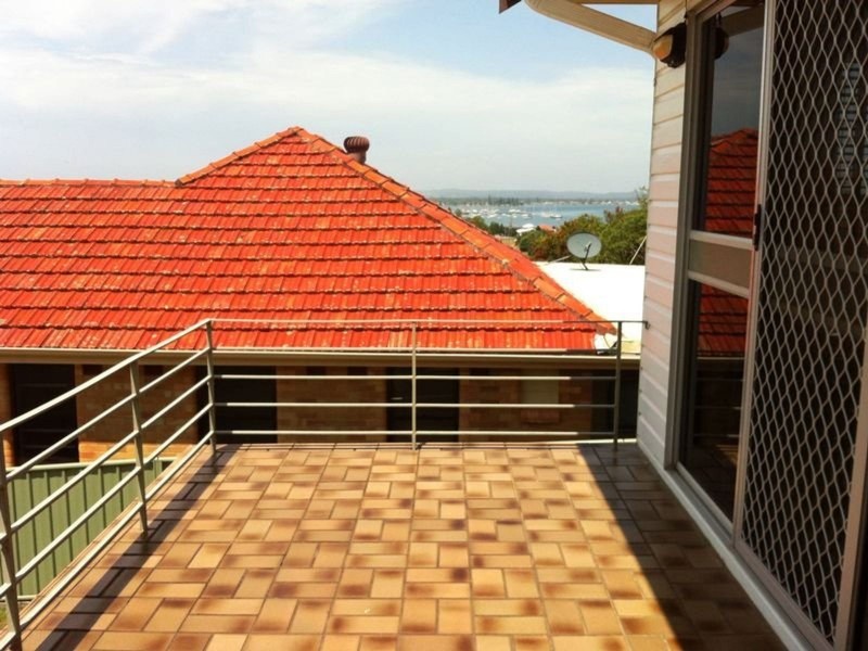 21 Pearce Avenue, Belmont NSW 2280