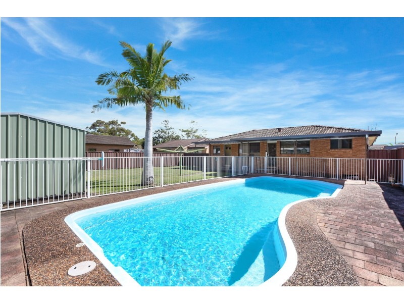4 Andra Close, Belmont NSW 2280