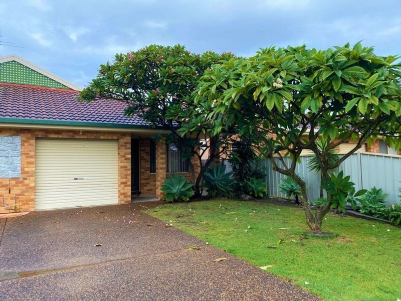 2/8 Tofino Close, Pelican NSW 2281