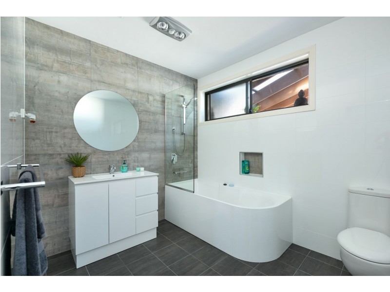 40 Bell Street, Belmont North NSW 2280