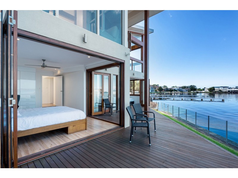 98 Ross Street, Belmont NSW 2280