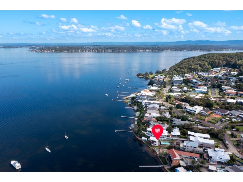 98 Ross Street, Belmont NSW 2280