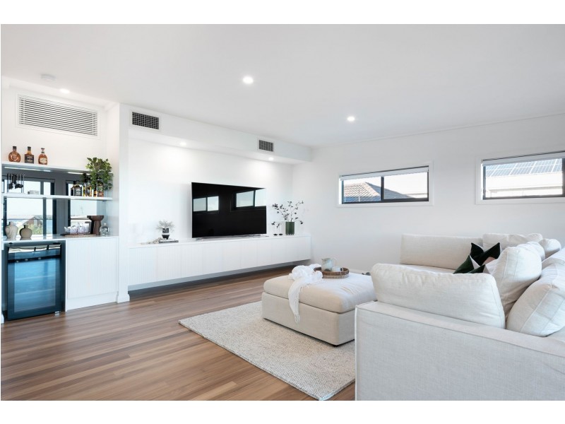34 Crown Street, Belmont NSW 2280