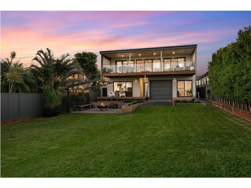 34 Crown Street, Belmont NSW 2280