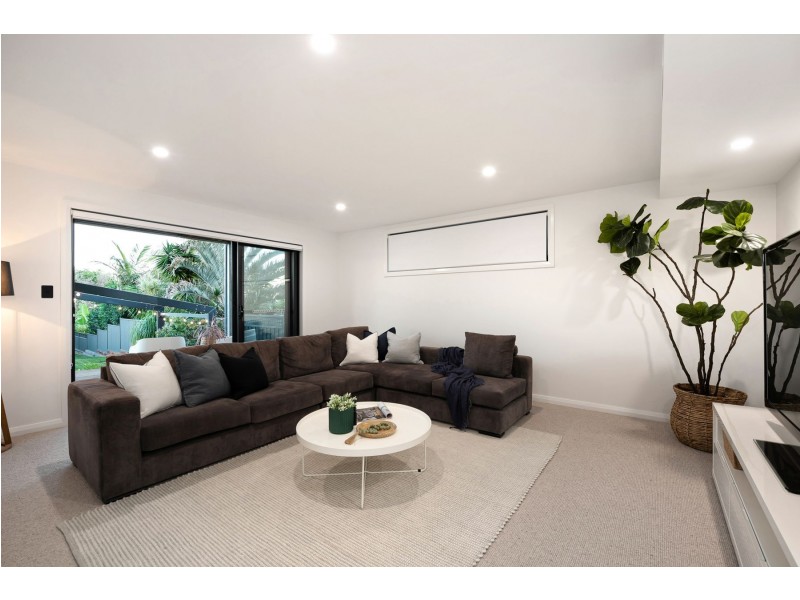 34 Crown Street, Belmont NSW 2280