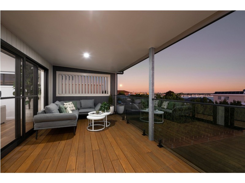 34 Crown Street, Belmont NSW 2280