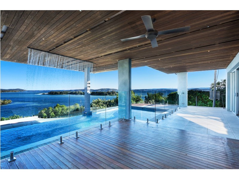 180 Marks Point Road, Marks Point NSW 2280