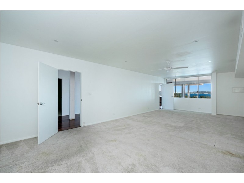 180 Marks Point Road, Marks Point NSW 2280