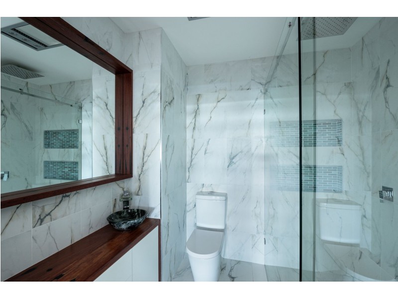 180 Marks Point Road, Marks Point NSW 2280