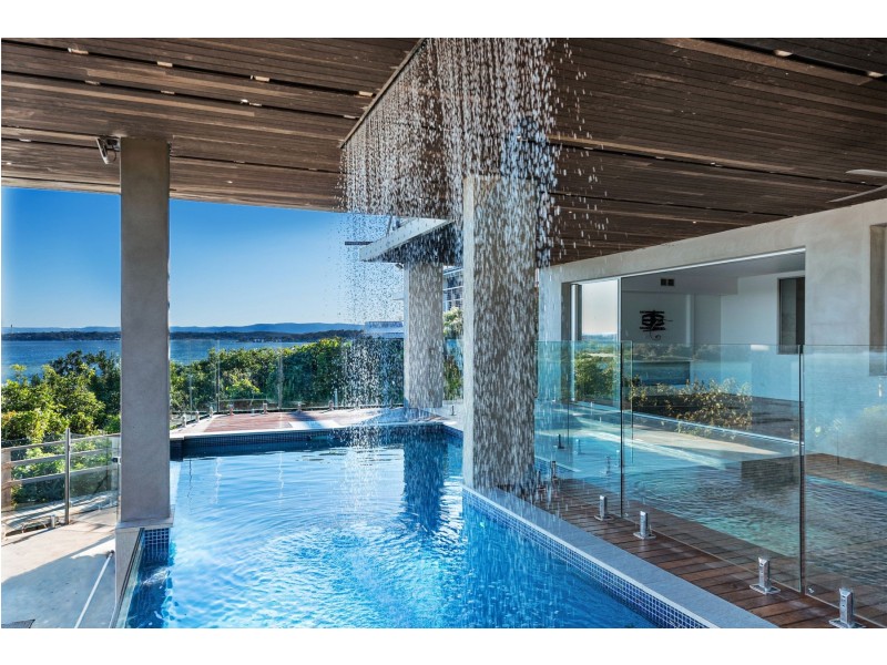 180 Marks Point Road, Marks Point NSW 2280