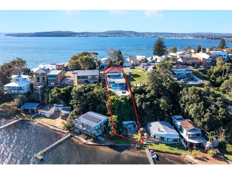 180 Marks Point Road, Marks Point NSW 2280