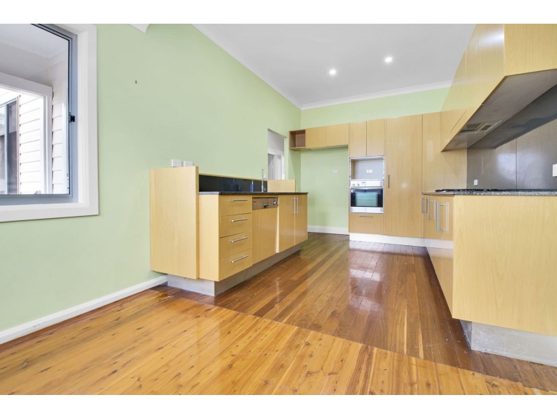 14 Evans Street, Belmont NSW 2280