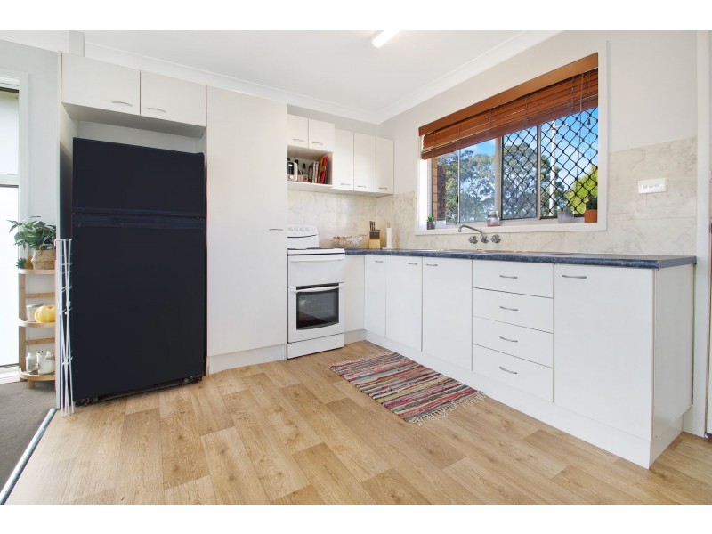 2/7 Sweet Street, Warners Bay NSW 2282