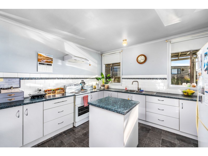 37 Crown Street, Belmont NSW 2280