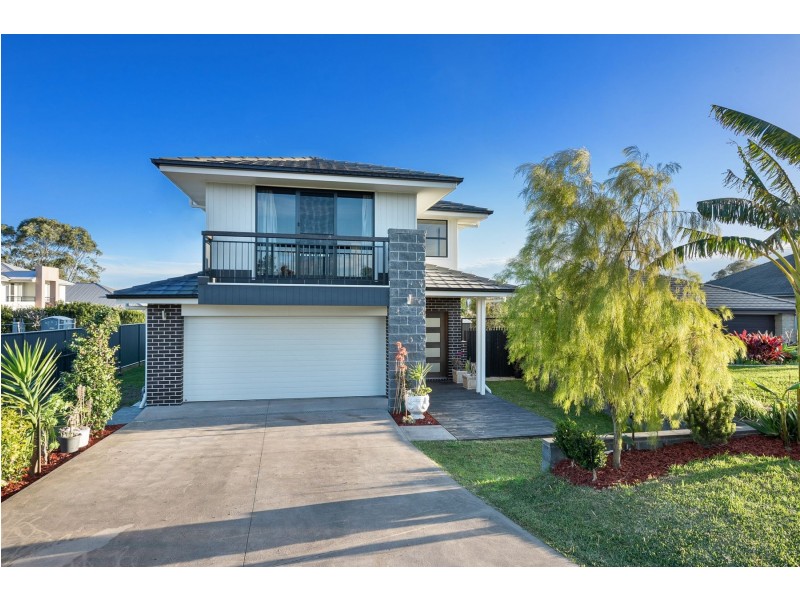 19 Whistler Parade, Maryland NSW 2287