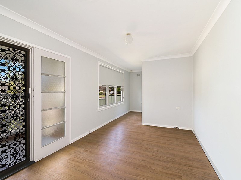 11 Cassia Crescent, Gateshead NSW 2290