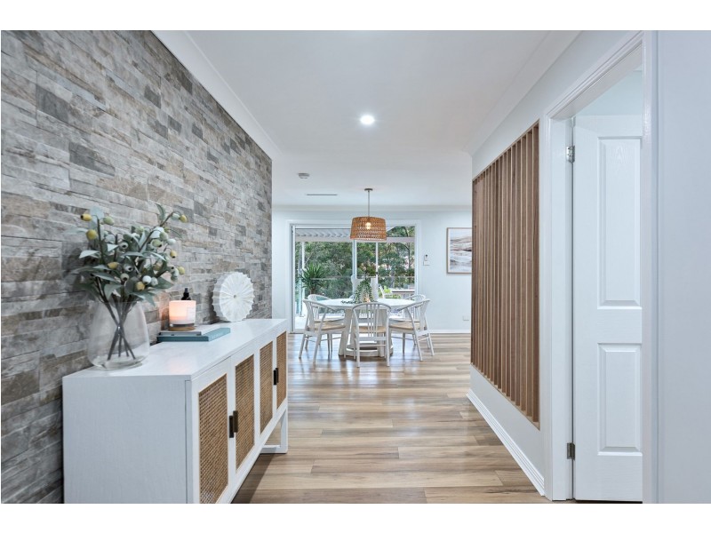 19 Halyard Way, Belmont NSW 2280