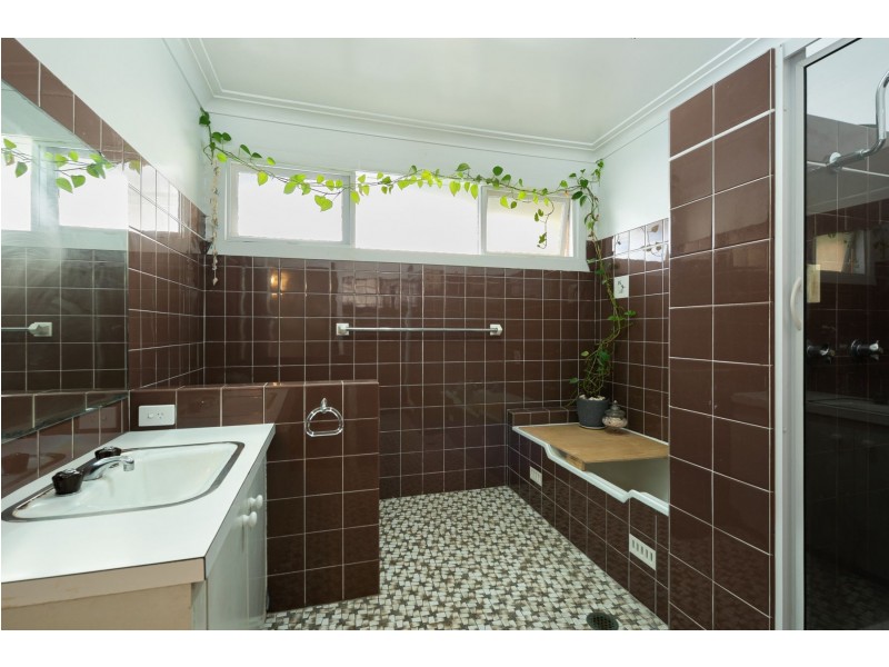 48 Crown Street, Belmont NSW 2280