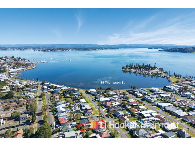 19 Thompson Street, Belmont South NSW 2280