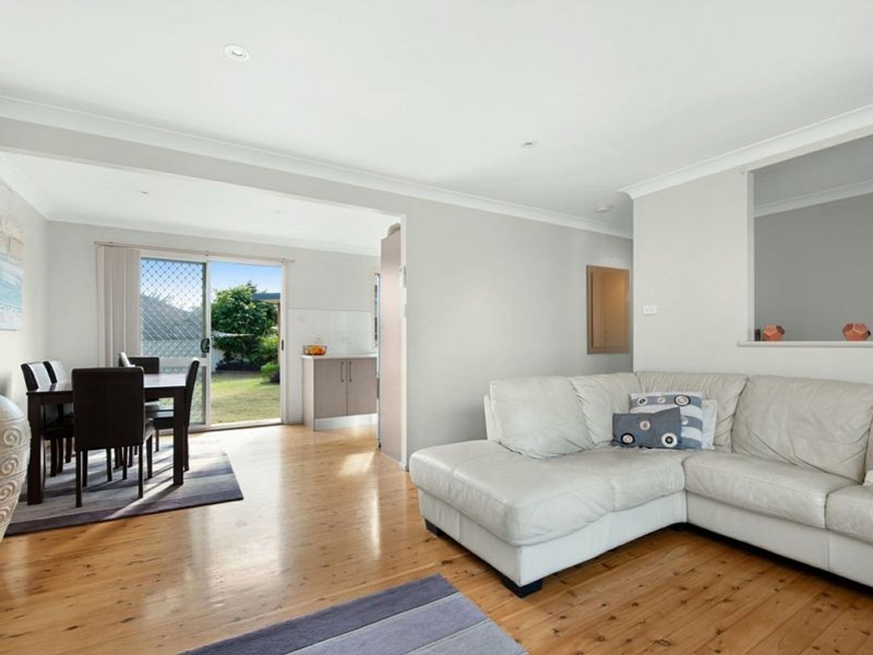 1 Cabbage Tree Palm Crescent, Pelican NSW 2281