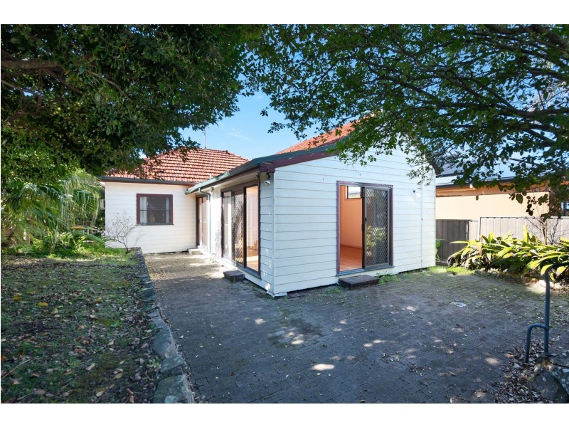 1 Alley Street, Speers Point NSW 2284