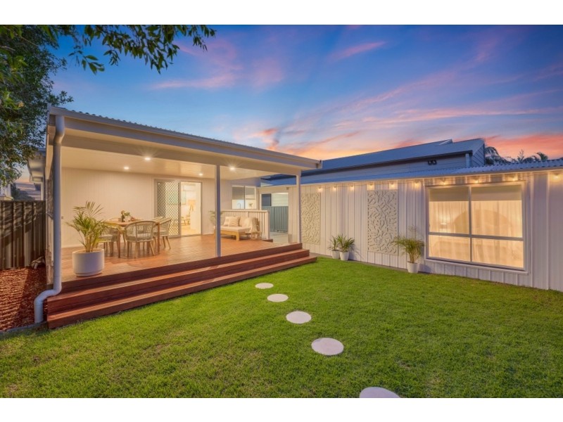 18 Beach Street, Belmont South NSW 2280