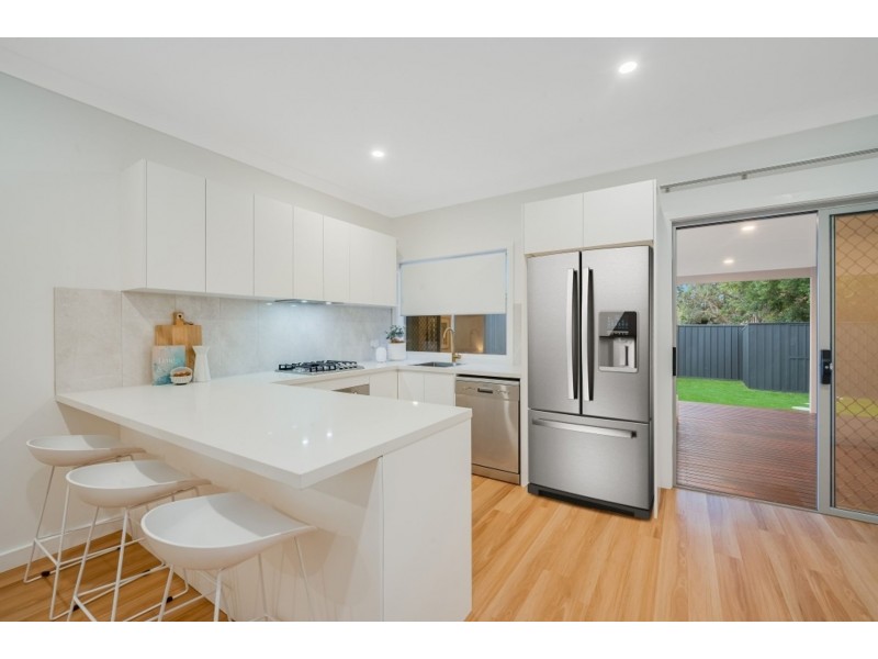 18 Beach Street, Belmont South NSW 2280