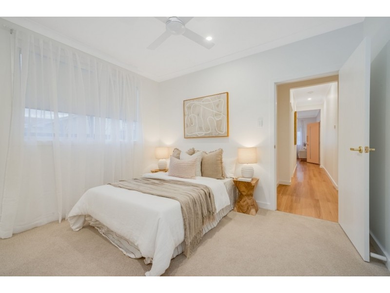 18 Beach Street, Belmont South NSW 2280