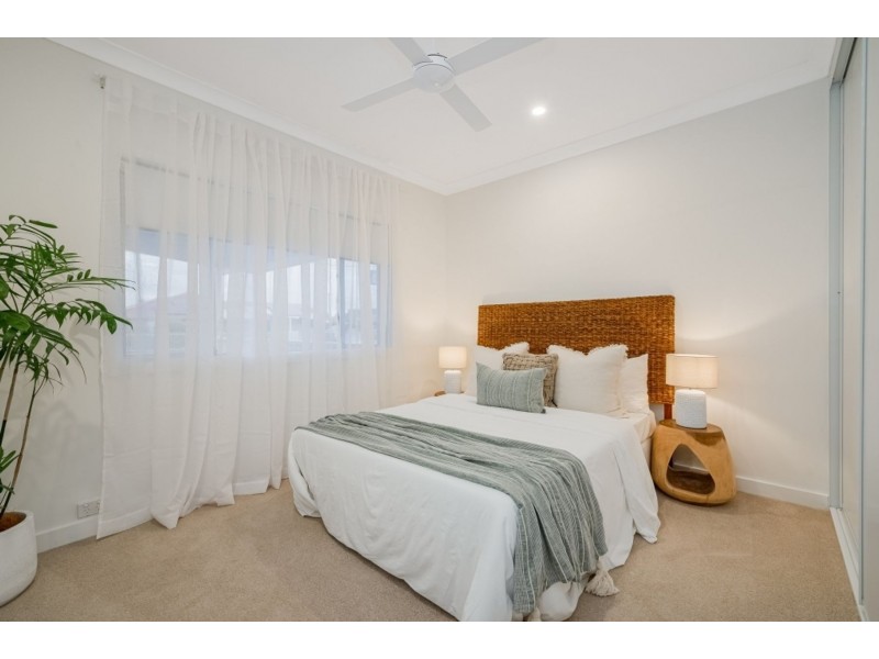 18 Beach Street, Belmont South NSW 2280