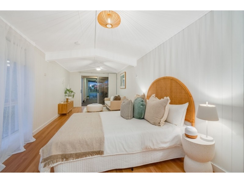 18 Beach Street, Belmont South NSW 2280