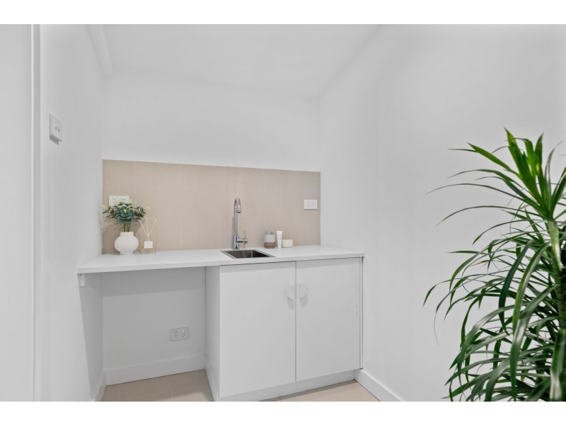 18 Beach Street, Belmont South NSW 2280