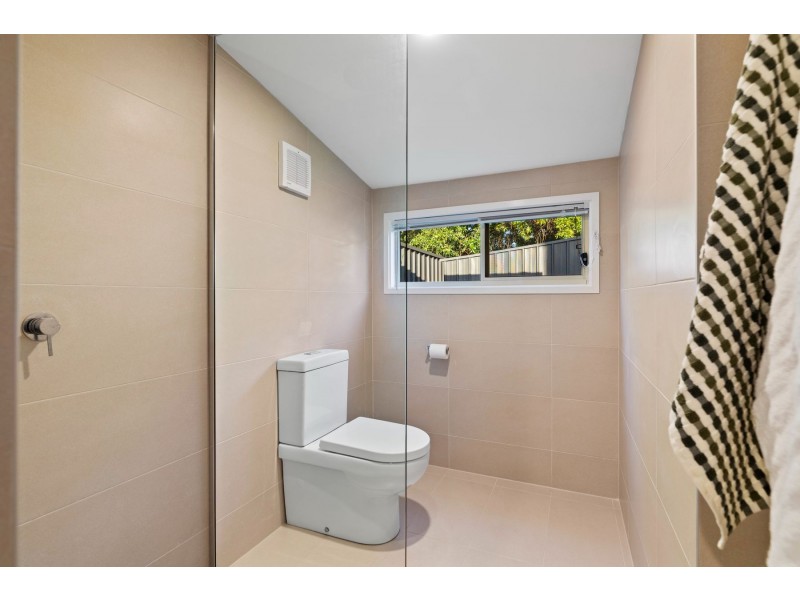 18 Beach Street, Belmont South NSW 2280