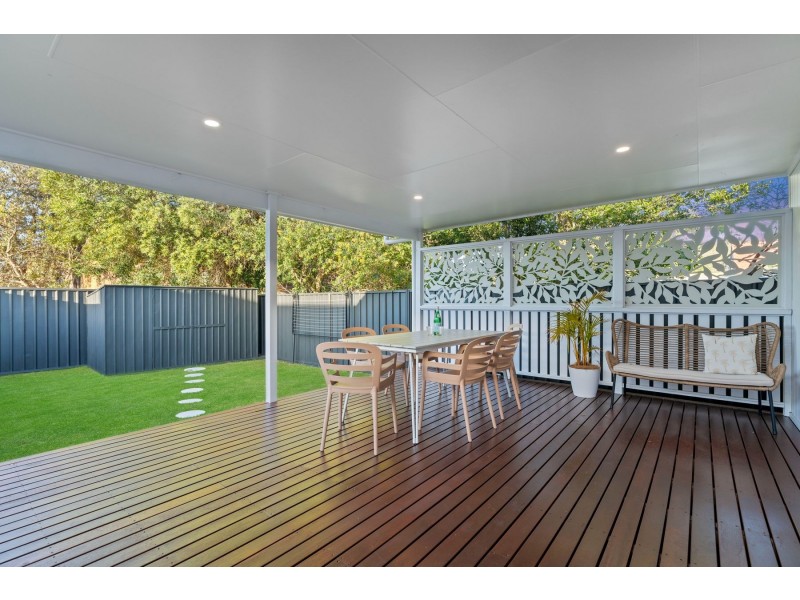 18 Beach Street, Belmont South NSW 2280