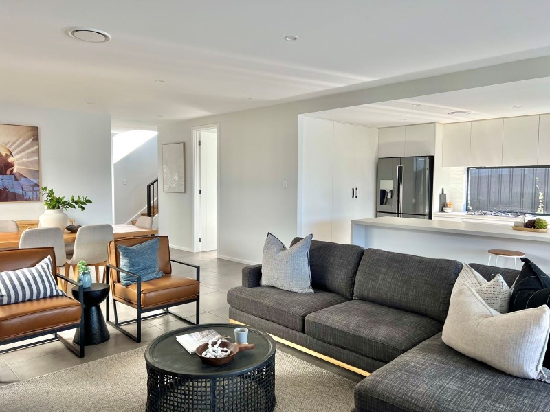 10 Vista Parade, Belmont NSW 2280