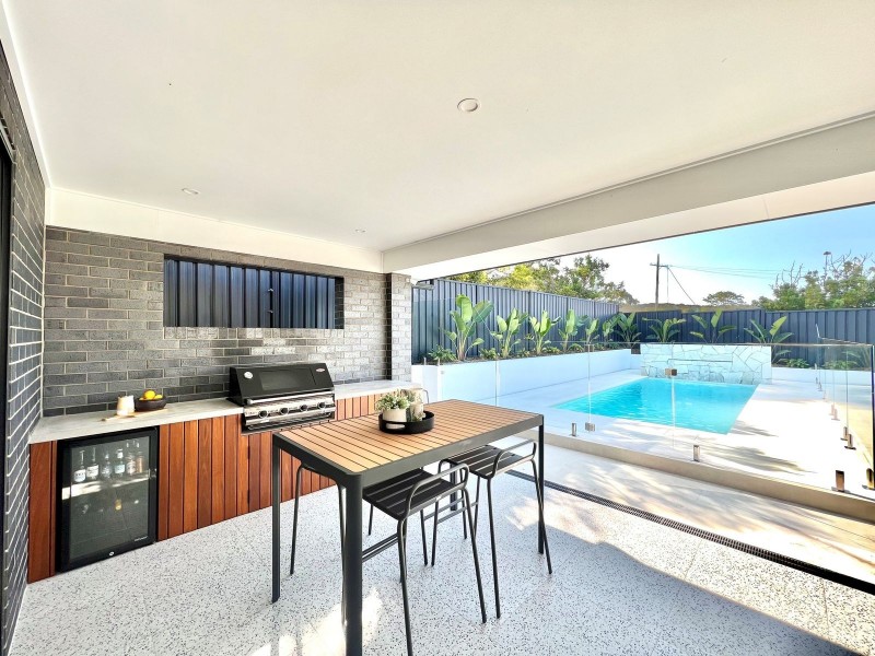 10 Vista Parade, Belmont NSW 2280