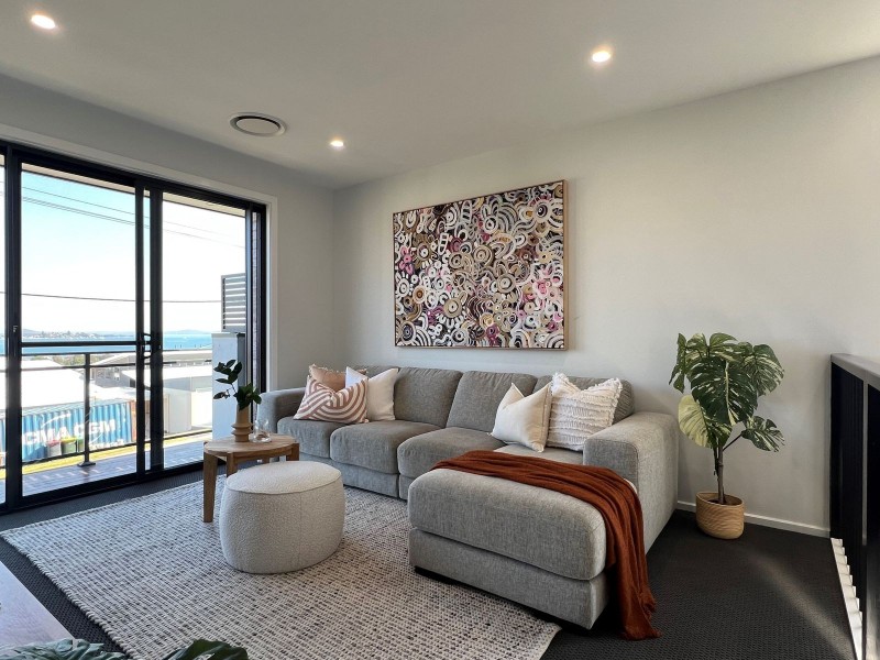 10 Vista Parade, Belmont NSW 2280