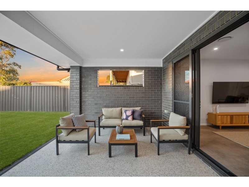 10 Vista Parade, Belmont NSW 2280